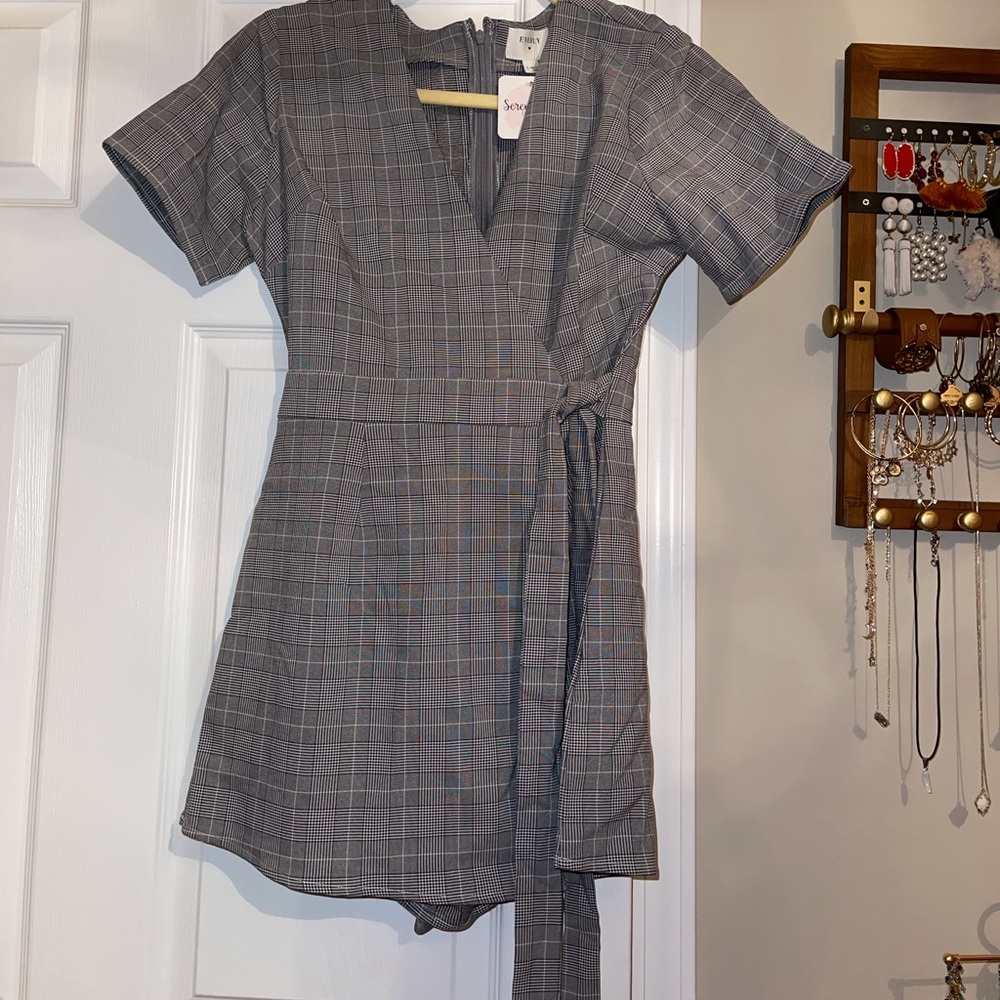 NWT serendipity plaid wrap romper dress